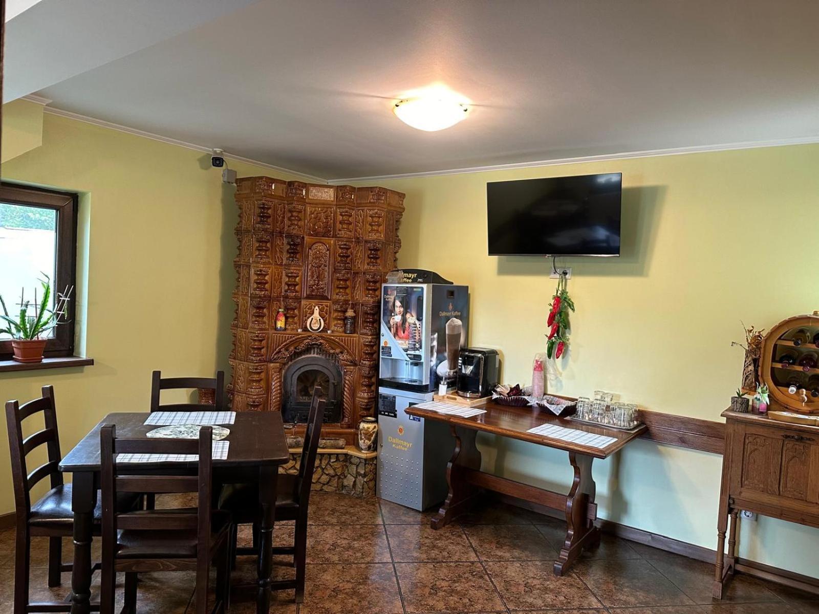 Casa Adelmar Hotell Tulcea Exteriör bild